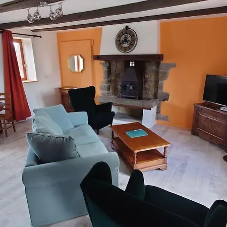 Vakantiehuis Le Mont, A La Campagne En Normandie, Proche Du Mont St Michel *