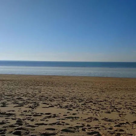 Le Mont, A La Campagne En Normandie, Proche Du Mont St Michel Lolif