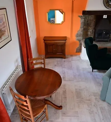 Le Mont, A La Campagne En Normandie, Proche Du Mont St Michel * Lolif