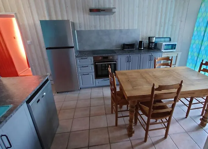 Le Mont, A La Campagne En Normandie, Proche Du Mont St Michel Holiday home Lolif