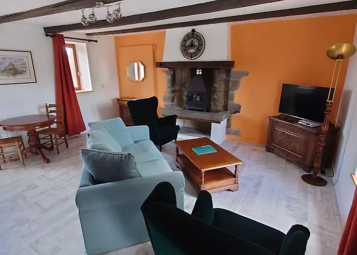 Holiday home Le Mont, A La Campagne En Normandie, Proche Du Mont St Michel *