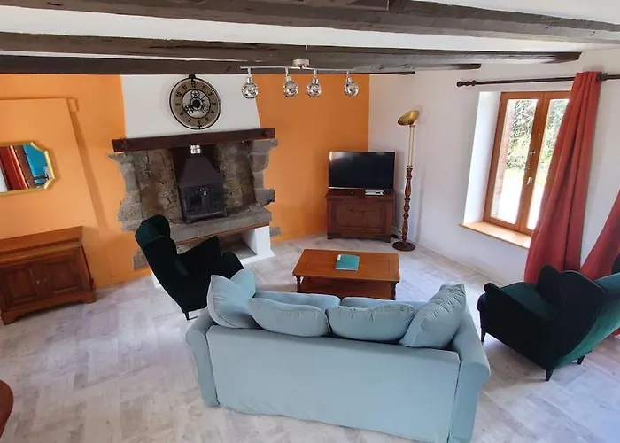 Le Mont, A La Campagne En Normandie, Proche Du Mont St Michel * Lolif