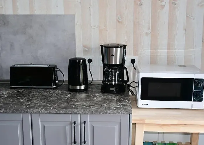 Le Mont, A La Campagne En Normandie, Proche Du Mont St Michel *